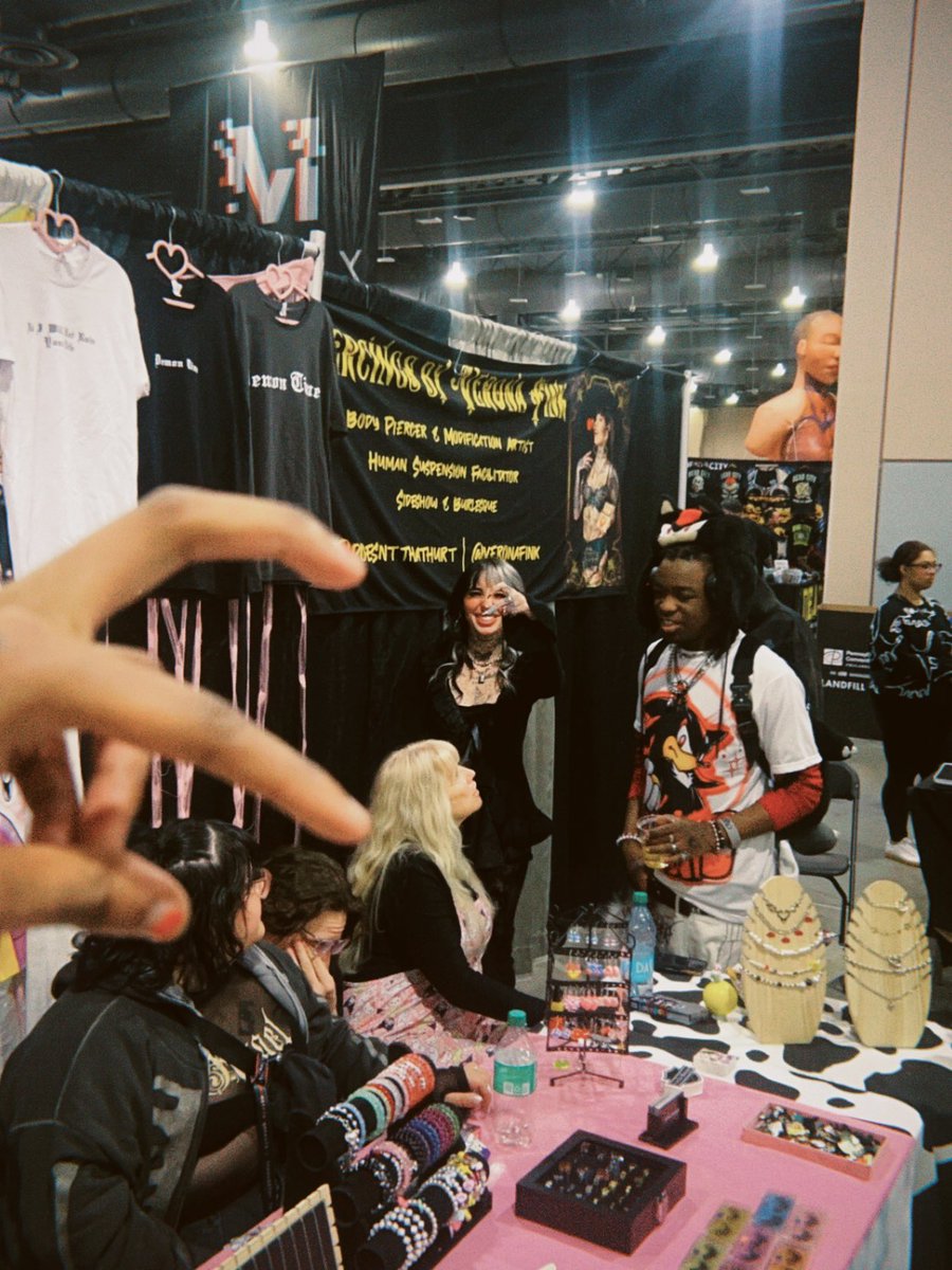 rubymnevermore's tweet photo. Love 4ever and eve bebe never forget that!!!! Also if I find out someone is talking shit about you again they catching hands @cruellamorgan https://t.co/RKEyFRpP9G