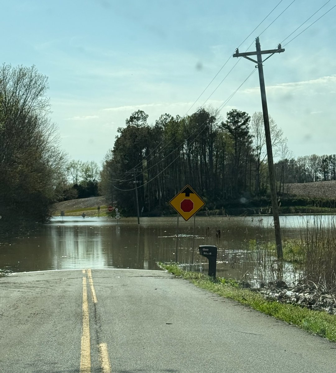 HCBOE's tweet photo. Due to the flooding and numerous road closures in Hopkins County, Hopkins County Schools will be closed on Friday, April 11, 2025. Hopkins County Schools will be utilizing a disaster relief day. Students should complete their HCS@Home Day 15 assignments. https://t.co/hCEP4ZTvu2