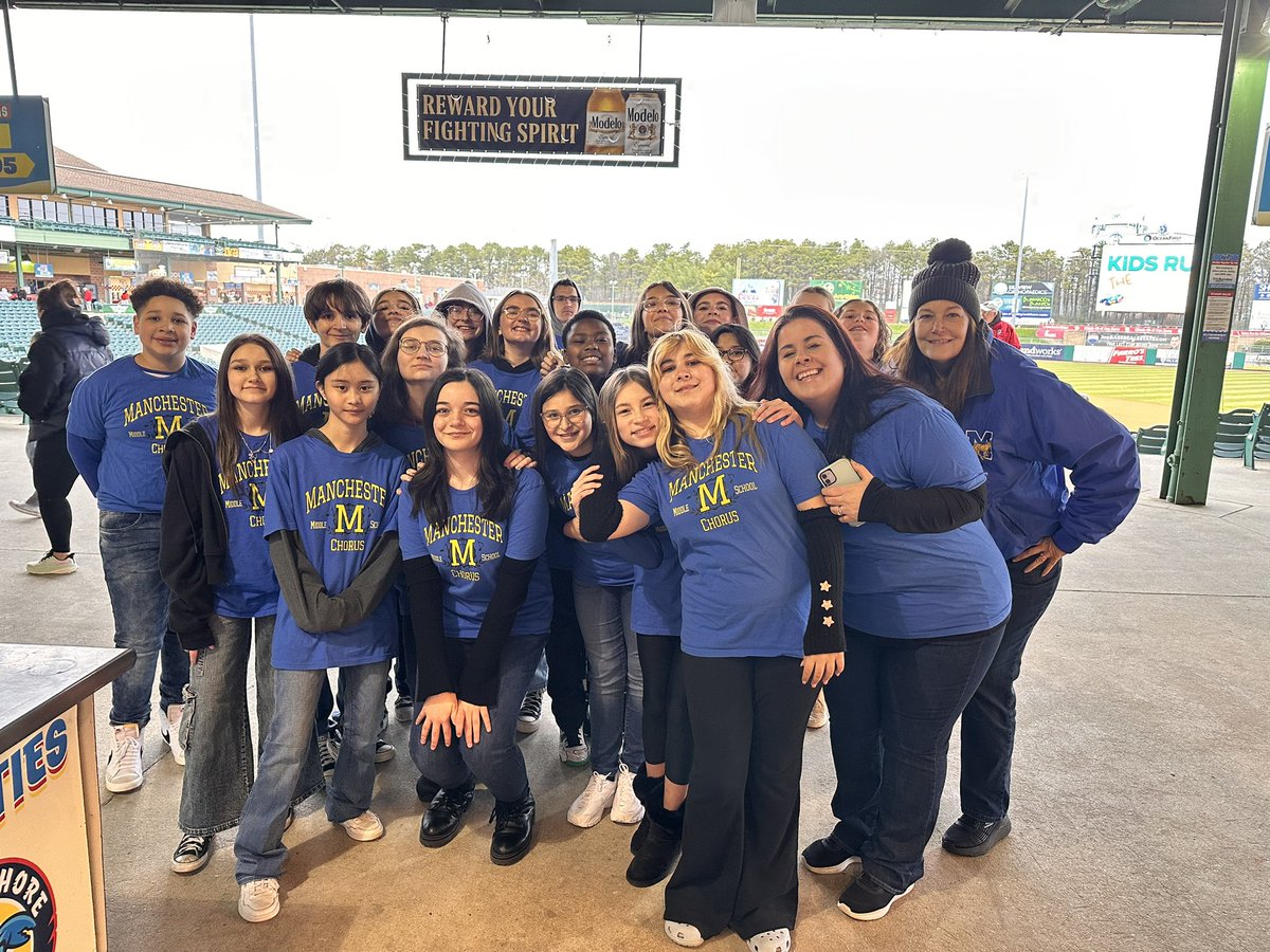 Maureen McLaughlin tweet media