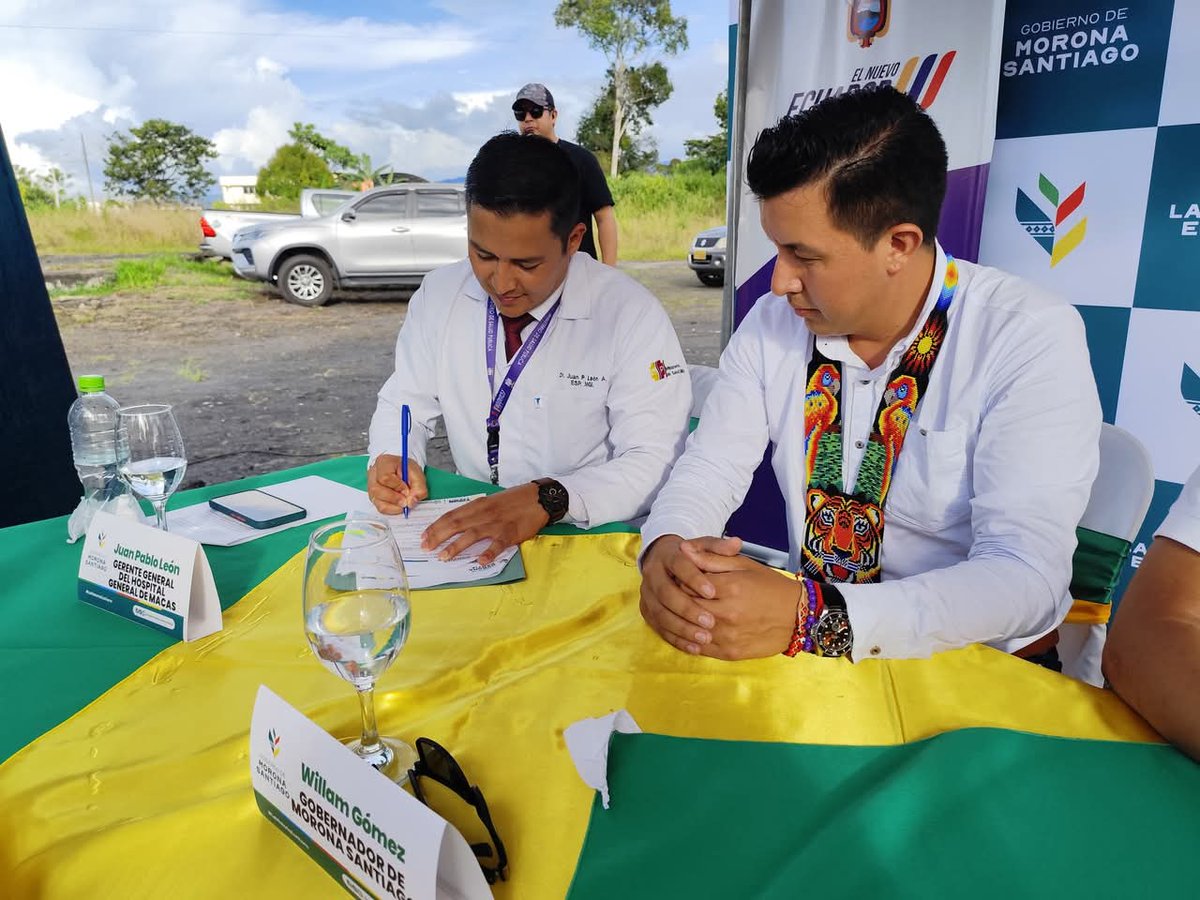 HGeneralMacas's tweet photo. #MSPEnTerritorio | Se firma la carta de intención para la entrega de un terreno, con el fin de iniciar el proyecto de repotenciación del @HGeneralMacas, una necesidad de la población de #MoronaSantiago, al a que auguramos éxito. #PorUnEcuadorConSalud https://t.co/bfUvcpCey6