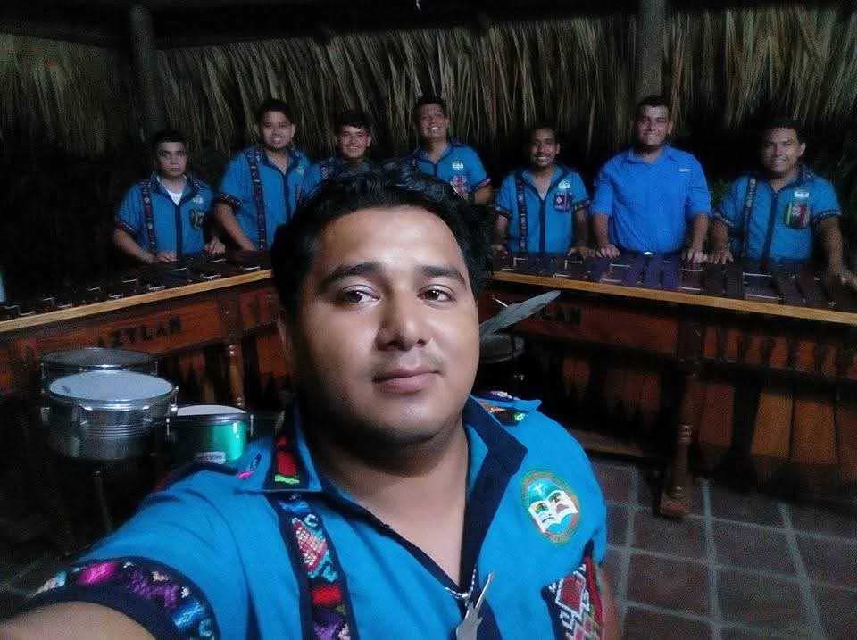 Sonny_Figueroa's tweet photo. IDENTIFICADO

Uno de los agresores que golpeó a mi colega @marvindelcid es maestro (renglón 021) de música en el Instituto Nacional de Educación Diversificada de Usumatlán, Zacapa.

Se llama Alejandro Raúl Alfredo Jarquin Méndez a quien apodan Salsa.

@MineducGT @chatagira 

1/2 https://t.co/uuClYM58k8