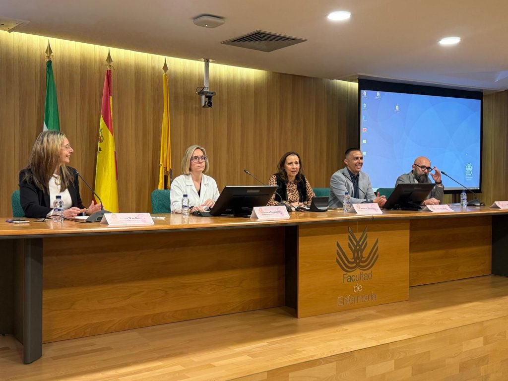 ℹ️Noticia: La Facultad de Enfermería de Algeciras acoge una Jornada clave para la formación de futuras matronas.

Más información: enfalgeciras.uca.es/noticia/la-fac…