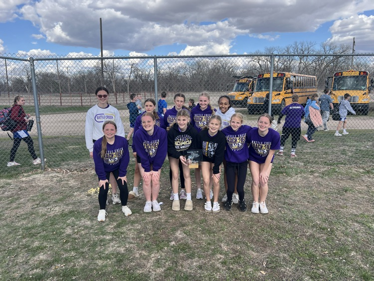 BCBraves's tweet photo. Jr High Track teams are coming home with some hardware!!

7th girls 1st place with 132.5 points 🥇
7th boys 1st place with 127 points 🥇
8th girls 1st place with 156 points🥇
8th boys 3rd place with 110.5 points

Great job today! Back in action Monday in at Boone!! https://t.co/qa08cp03bm