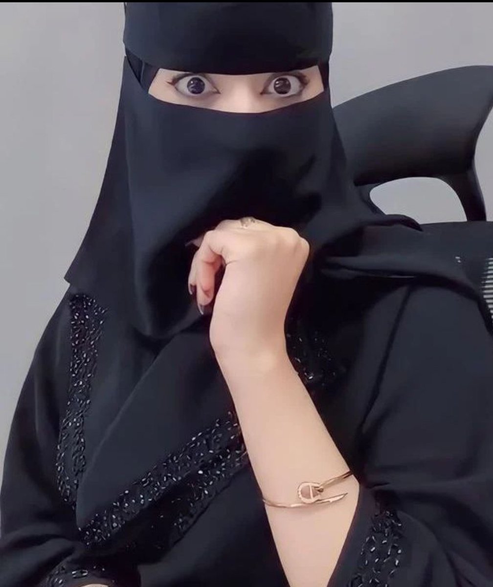 جاوب بصدق 

سؤال؟ 

هل توافق على الزواج من دكتوره ؟!🤔😇