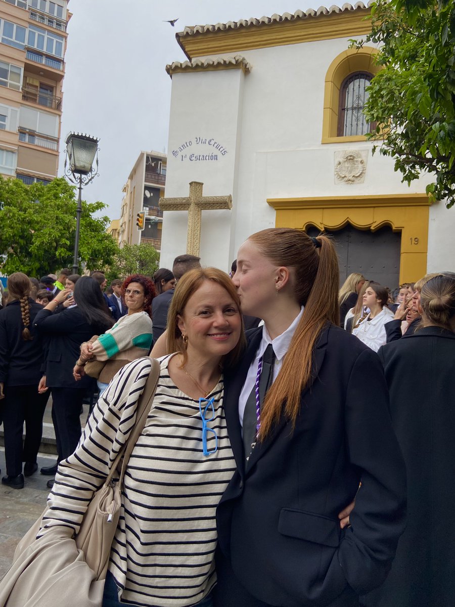 baaronee_'s tweet photo. Con el corazón lleno🤍.
Rodeada de amor, con mis personas favoritas y llevándola a ella. 
No todo el mundo sabe lo que esto ha significado para mi. https://t.co/iEVEntTPtf