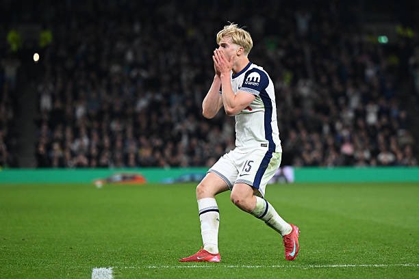 Great team performance, disappointed not to have gotten a win.  Work to do in the second leg #COYS