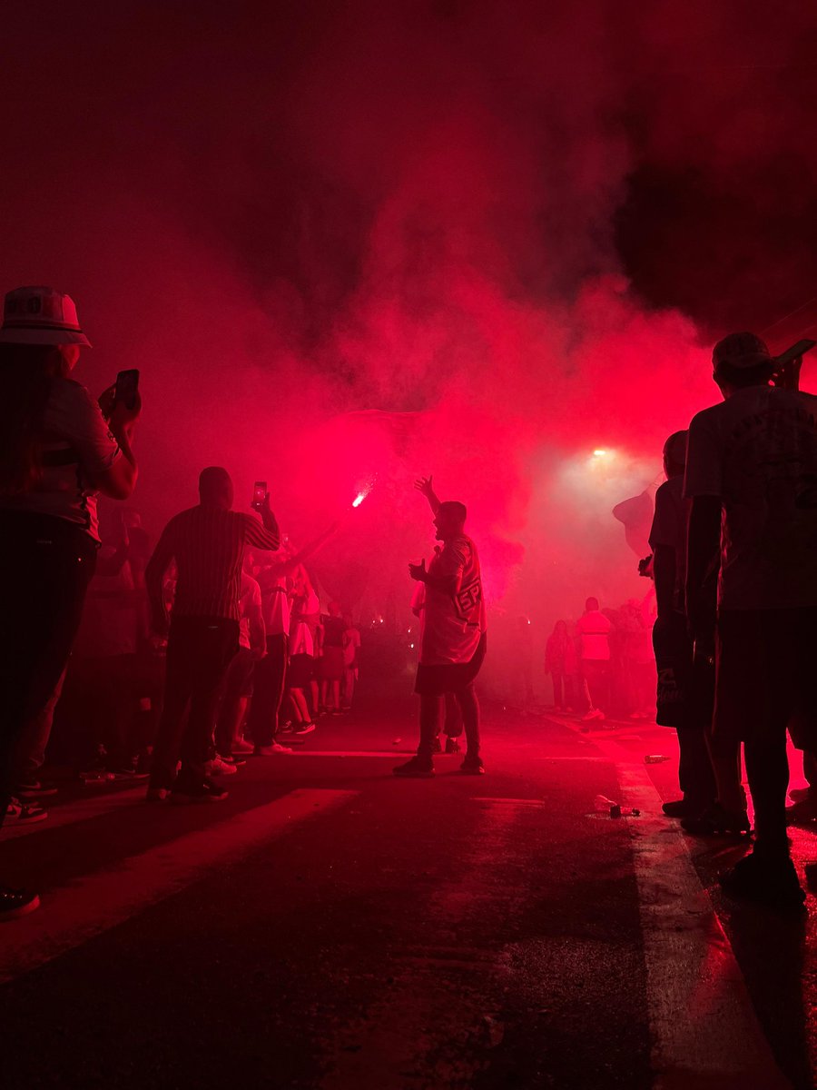 somosaopaulinos's tweet photo. NOITE DE LIBERTADORES. 

📸 @torquatoalessio https://t.co/MjTRukTW8w