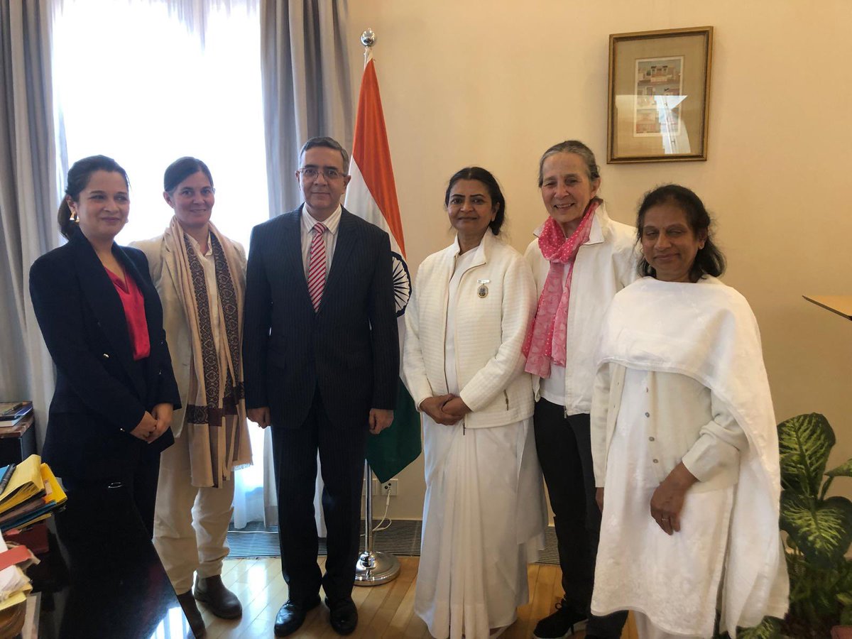 BrahmaKumarisUK's tweet photo. Sister @BKJaymini of @brahmakumarisuk, met Mr @mubarakbs Consul General of India at the Indian Consulate in Frankfurt. 

She also met Mr @AjitVGupte the Indian Ambassador in Berlin with @TrishaSakhlecha of @TheTagoreCentre, discussing Raja Yoga lecture series &amp; Intl Day of Yoga. https://t.co/VezSJ7zkeq