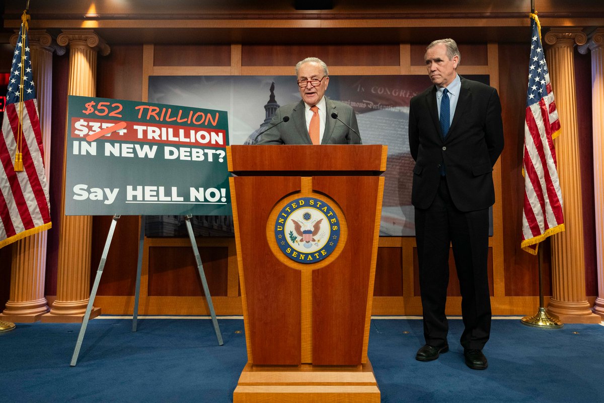 Chuck Schumer tweet media