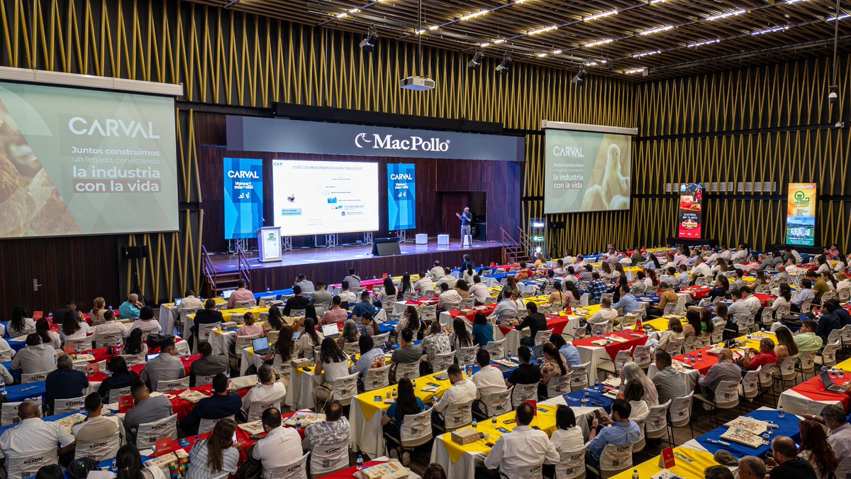 NEOMUNDOBGA's tweet image. Transcurre la I jornada de la XIX Actualización Avícola en el Gran Salón #Neomundo 🏛️ Expertos adelantan conferencias en investigación y otros temas de interés para los participantes. Mañana continuará el ciclo de intervenciones desde las 7:30 a.m. hasta mediodía @FenaviSantander