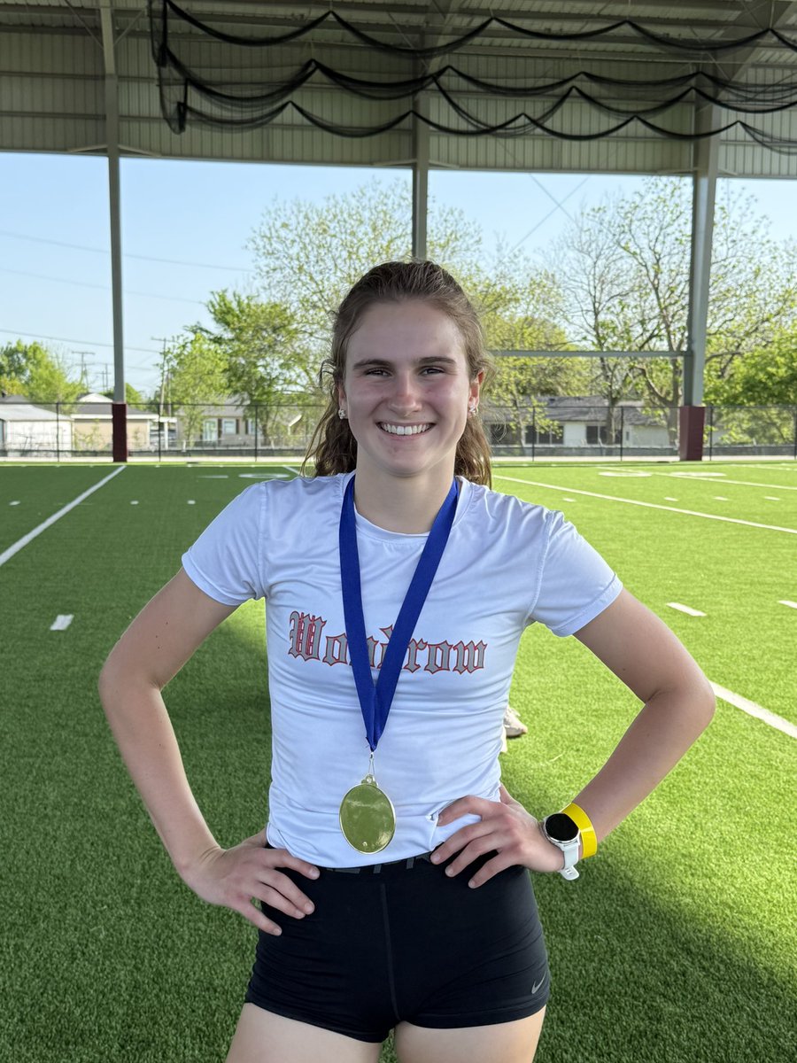 Congratulations to Freshman Charis Henderson for qualifying for the Regional Track Meet in the 800!

We are so proud of you!
#ToeTheLine