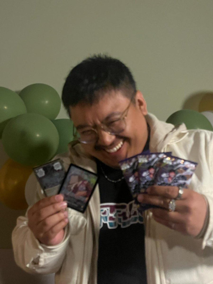 4-0 @ Secret Locals w/ Bonney 🟢🍕

RG Smoker 🎲 1st
Y Kid 🎲 2nd
P Luffy 🎲 1st
B Gecko 1st

This list feels so good. Full consistency. 9zoro and 8rosi are fake.
8kid too but still needed so only 2 copies