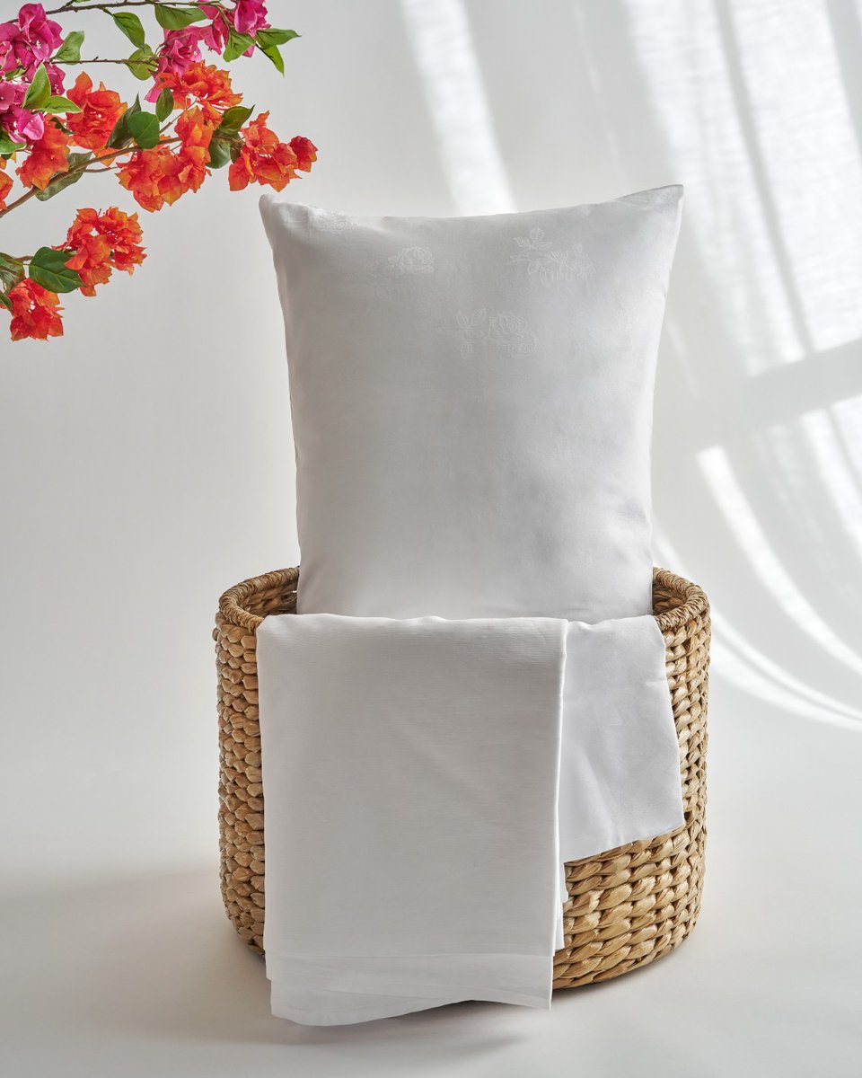 PendryHotels's tweet photo. Bring the spirit of Pendry home with you, where elevated style and thoughtful details come to life through curated clothing, signature scents and bespoke pieces made for the everyday. 

Discover more at https://t.co/pvY00t8wjb. https://t.co/ztwQGb0pUp