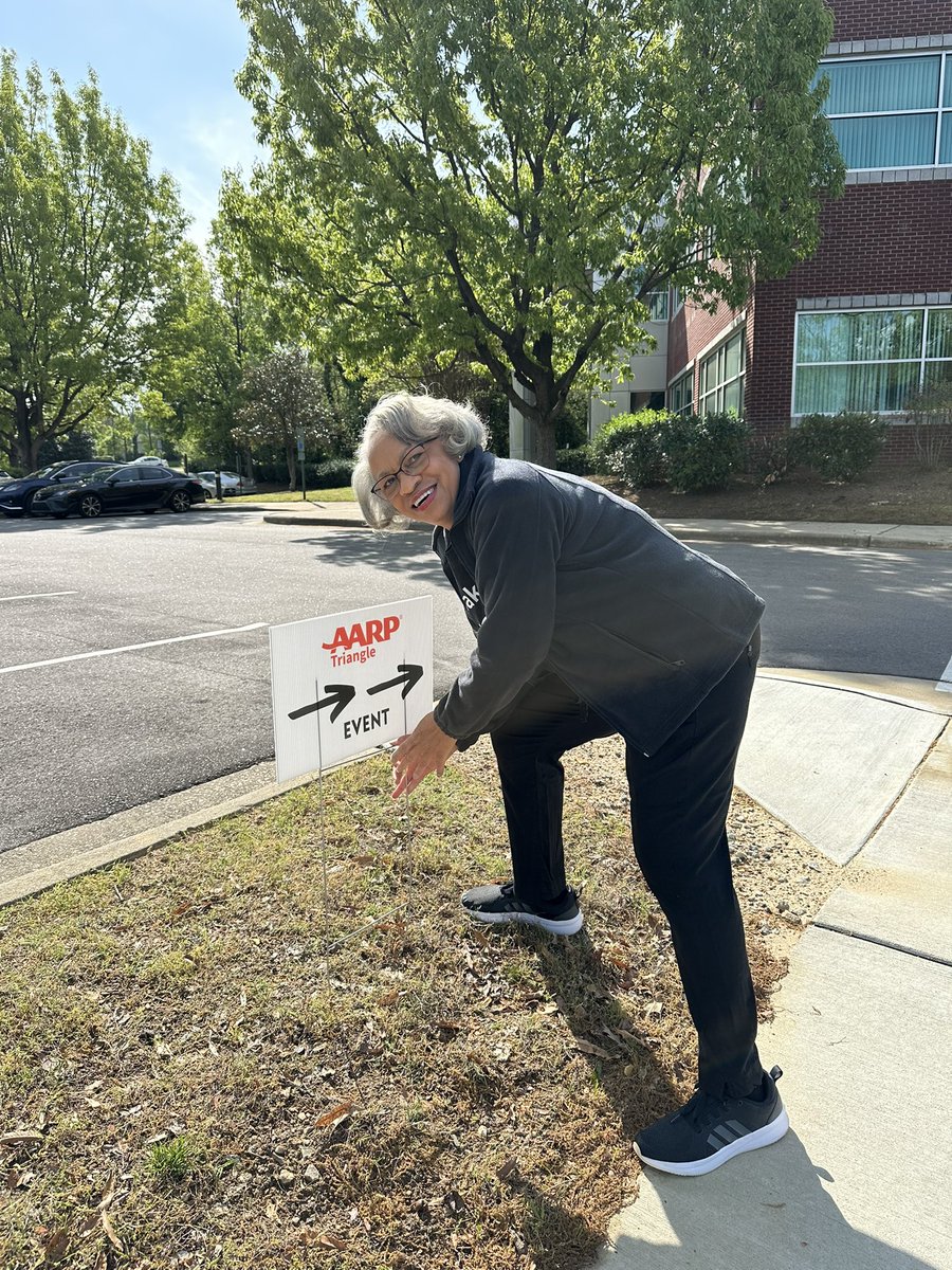 AARPNCTriangle's tweet image. How does AARP show up in Raleigh? We partner with @raleighparks and @seniorplanet to improve the digital literacy of our neighbors. #IMPACT #TechTitans