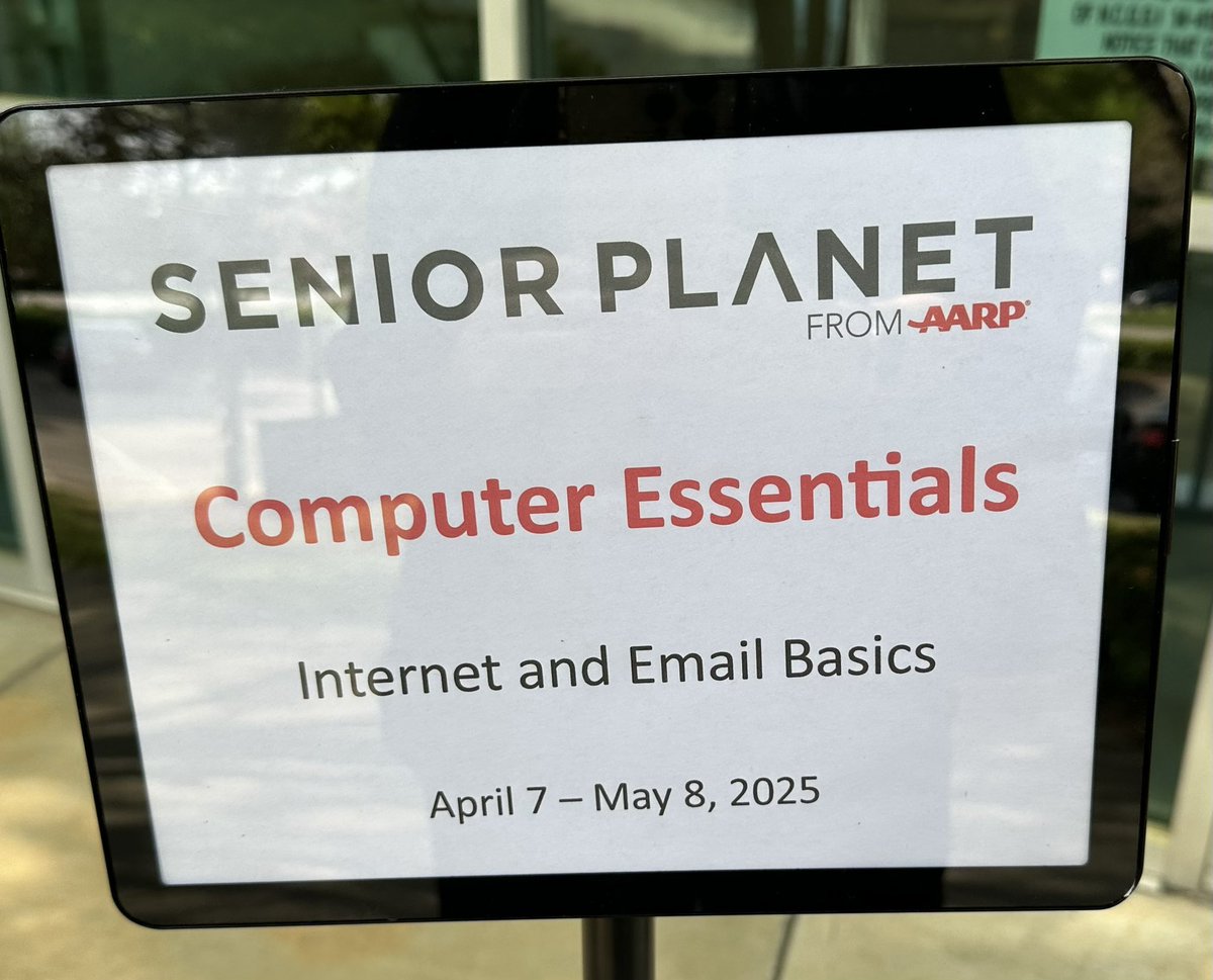 AARPNCTriangle's tweet image. How does AARP show up in Raleigh? We partner with @raleighparks and @seniorplanet to improve the digital literacy of our neighbors. #IMPACT #TechTitans