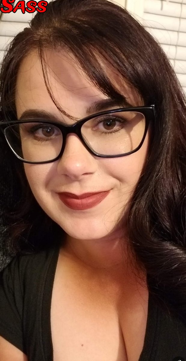 I’m happy to be part of the Huge Gains community, a place where conservatives can support each other and grow their reach without being silenced! 

For those of you, I haven’t met yet. Here’s a little about me:
I’ve been married 21 years, I’m a mama to two daughters, a Florida