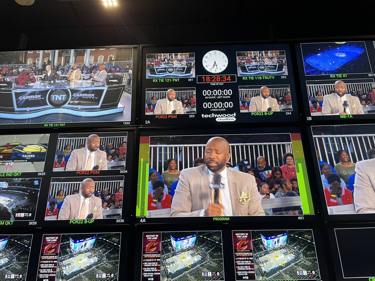 Hello from PCR26. So thankful for many decades of laughter - even at 2am. Will miss these crazy Inside kids. <a href="/NBAonTNT/">NBA on TNT</a>