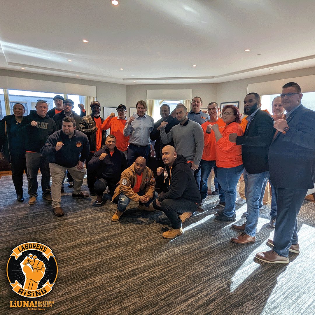 whosescity's tweet photo. Ty @GPBrentBooker for visiting with some of the best of @LiUNAEasternReg has - members from across our region came to DC to lobby congress on #proworker paychecks and showed what #laborersrising is about @LIUNA https://t.co/28QIAX1xOK