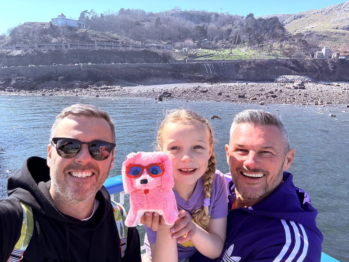 Dr Carl Austin-Behan OBE “Ozzy” 💙 tweet media