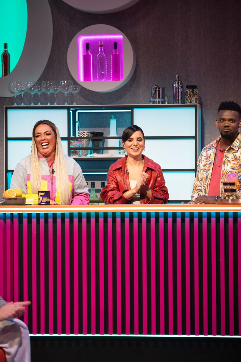 5meianoite tweet media