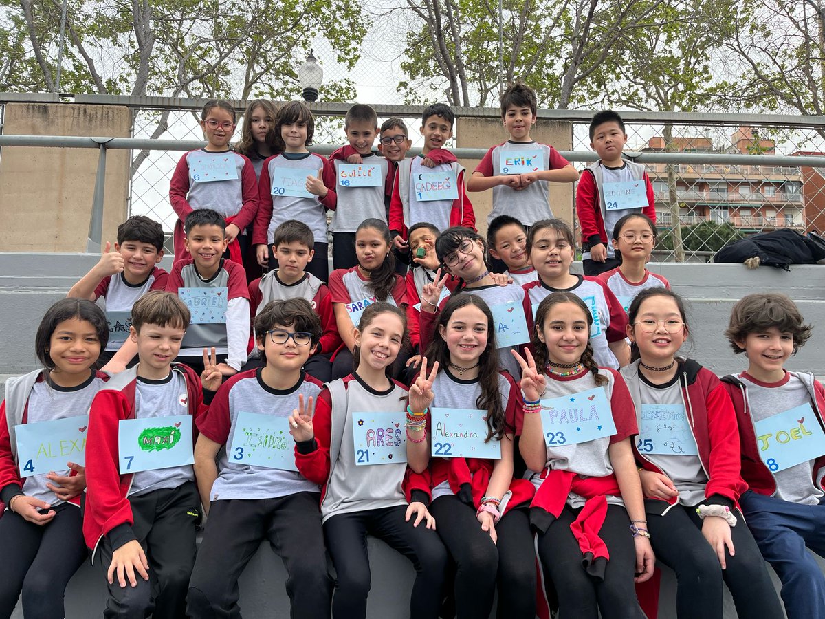ImmaVedruna's tweet photo. L'alumnat de #4tPRIM ha preparat una jornada d'atletisme a les instal·lacions de Can Dragó. https://t.co/zbm20wnYCP