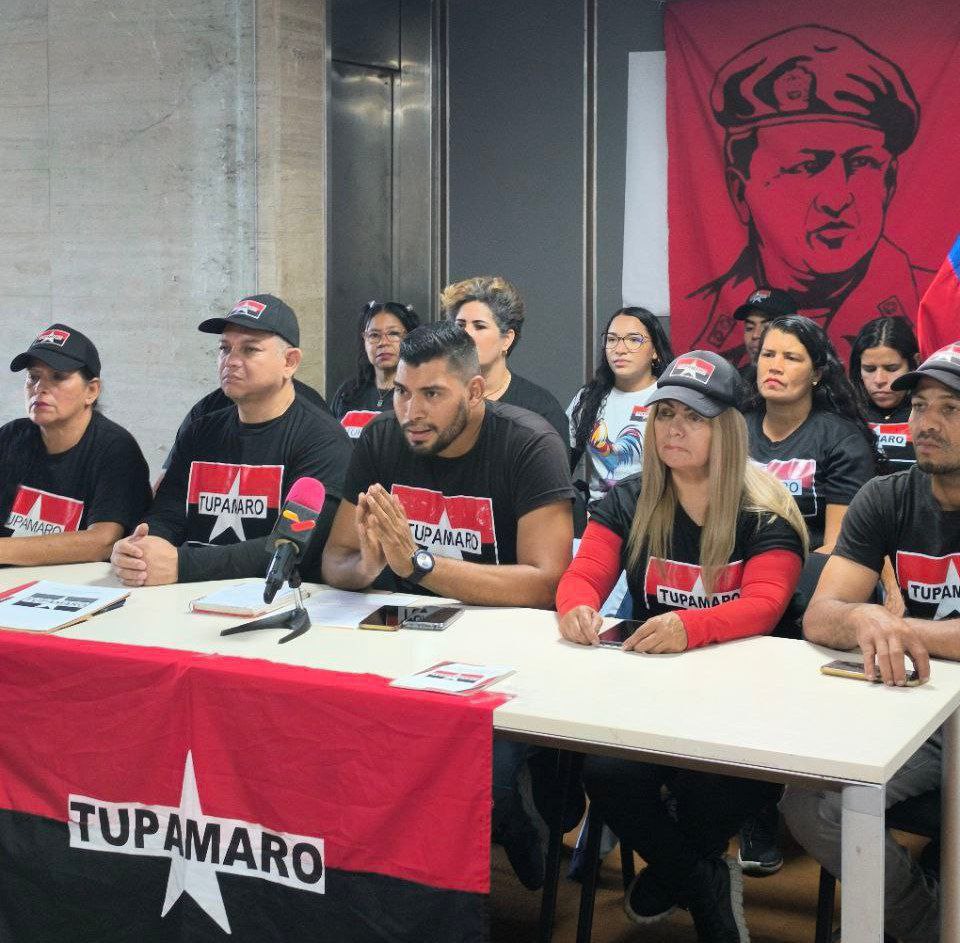 🔴⚫ Militancia TUPAMARO de <a href="/CaracasMRT_/">Tupamarocaracas</a> respalda a Candidatos propuestos por el pueblo.

En el marco de la Unidad revolucionaria, nuestra dirección política tiene la necesidad histórica de pronunciarse en contra de nuestro enemigo imperial norteamericano.

Venezuela está