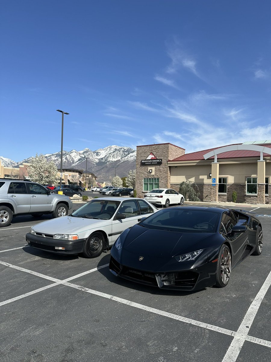 grega_cordoba's tweet photo. I hate when broke people park next to me
#thankyoudaveramsey https://t.co/KWQU6p8FSh