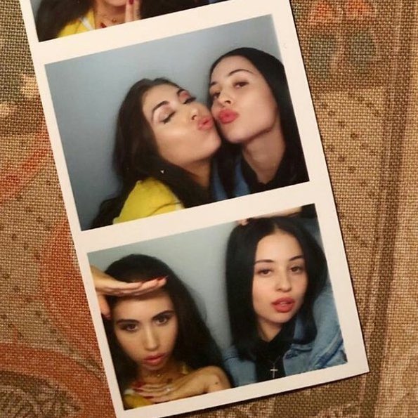 uchismedia's tweet photo. kali uchis and alexa demie https://t.co/MRUGGnNCae
