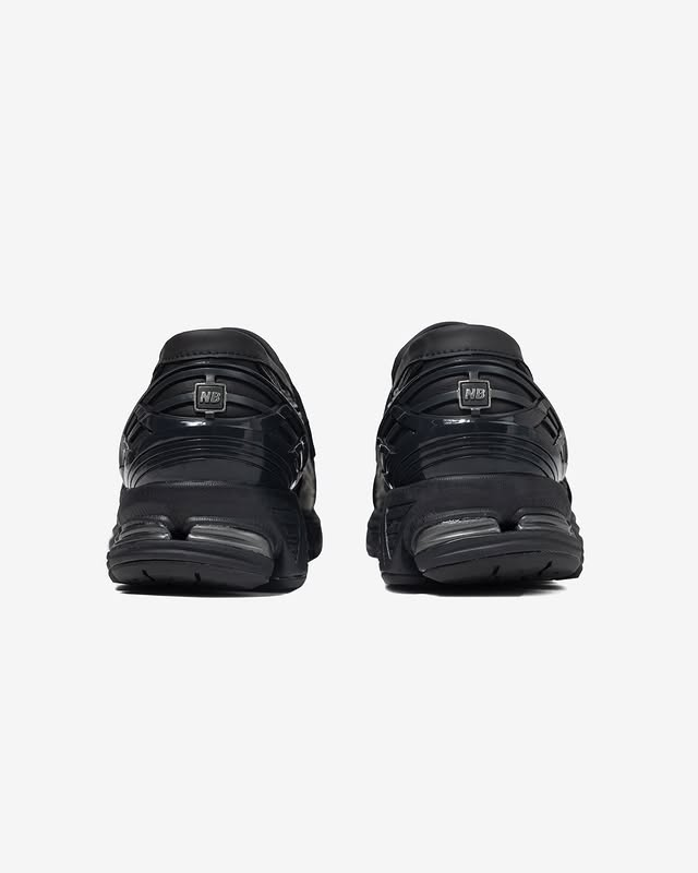 New Balance U1906 LBN Loafer “Black Leather” (ニューバランス ローファー) [U1906LBN]

・韓国 2025年 4/11 発売
・国内近日発売予定

>> fullress.com/new-balance-u1…