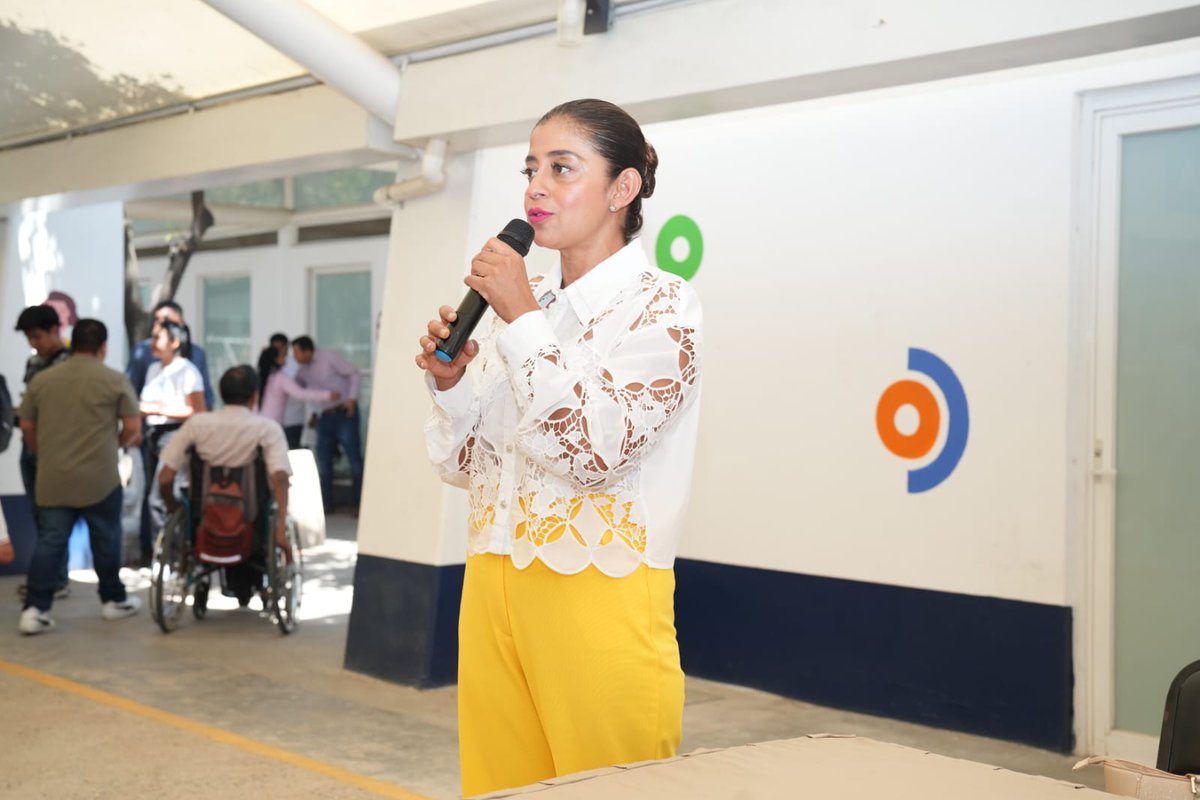 Muy agradecida de moderar el foro temático de personas con discapacidas, para escribir nuestra #NuevaConstitución #Oaxaca

Ha sido un foro muy bonito, diverso; con mucha participación y propuestas. Ninguna realidad es igual y estos espacios lo confirman.