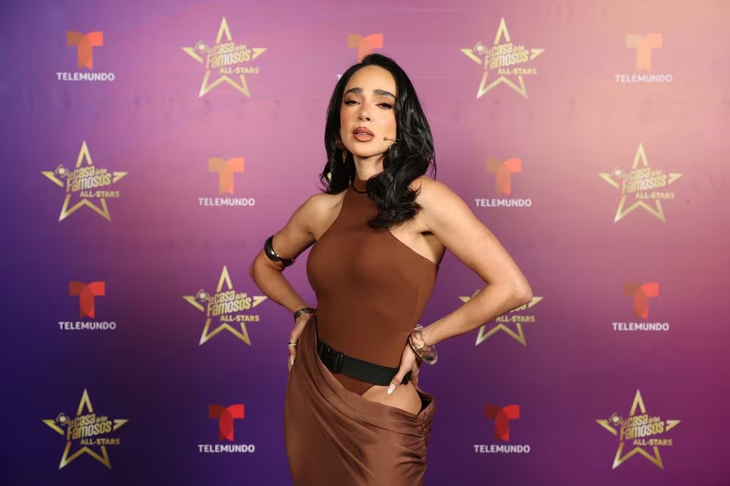 No sienten que la energia de Mane es como mas chimba? Siento que Melissa se fue solo a telemundo a rajar de Karina y Yina jaja 

#LaCasaDelLosFamosoCol #LaCasaDeLosFamososCol #LaCasaDeLosFamososCol2 #MelissaenLCDLFALLSTARS #LCDLFAllStars #LaCasaDeLosFamososCol