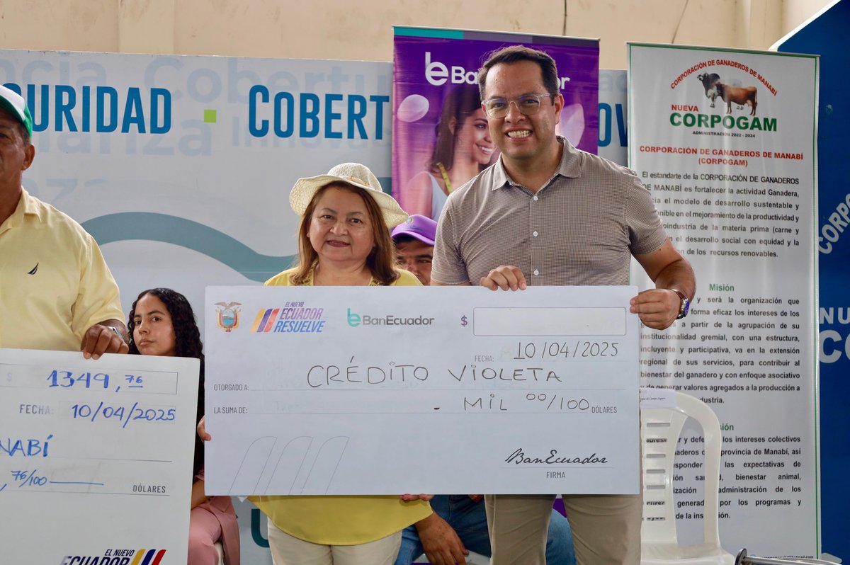 BanEcuadorBP's tweet photo. Entrega de Certificados Crédito Violeta en #Manabí 💪🏽🟣👩🏽

En un evento significativo para el sector agropecuario de la provincia, BanEcuador entregó 77 certificados de Crédito Violeta por un valor de $300,000 dólares.

Esta línea de crédito beneficia a mujeres emprendedoras de los cantones #FlavioAlfaro, #Jipijapa, Paján, Bolívar, Sucre, #Portoviejo, #Manta y #Pedernales. ✨

El #CréditoVioleta es parte de las iniciativas de el Gobierno de #ElNuevoEcuador, para impulsar la inclusión económica de las mujeres emprendedores. 🇪🇨🟣.
