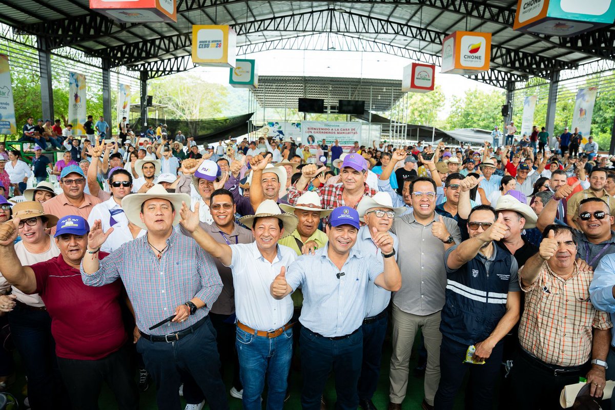 BanEcuadorBP's tweet photo. Entrega de Certificados Crédito Violeta en #Manabí 💪🏽🟣👩🏽

En un evento significativo para el sector agropecuario de la provincia, BanEcuador entregó 77 certificados de Crédito Violeta por un valor de $300,000 dólares.

Esta línea de crédito beneficia a mujeres emprendedoras de los cantones #FlavioAlfaro, #Jipijapa, Paján, Bolívar, Sucre, #Portoviejo, #Manta y #Pedernales. ✨

El #CréditoVioleta es parte de las iniciativas de el Gobierno de #ElNuevoEcuador, para impulsar la inclusión económica de las mujeres emprendedores. 🇪🇨🟣.