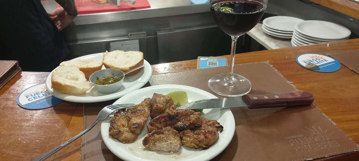 SamlovesIraola's tweet photo. @milkybarkid_85 Uruguayan tonight. In Sao Paulo so not same as the cheap south but decent. #sweetbreads #molleja https://t.co/xrsBZHB0f9