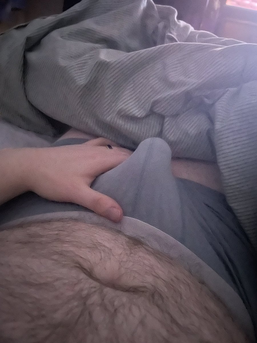 ScotRy_95's tweet photo. Need someone to come take these off me asap… https://t.co/vA0cKkWO1D