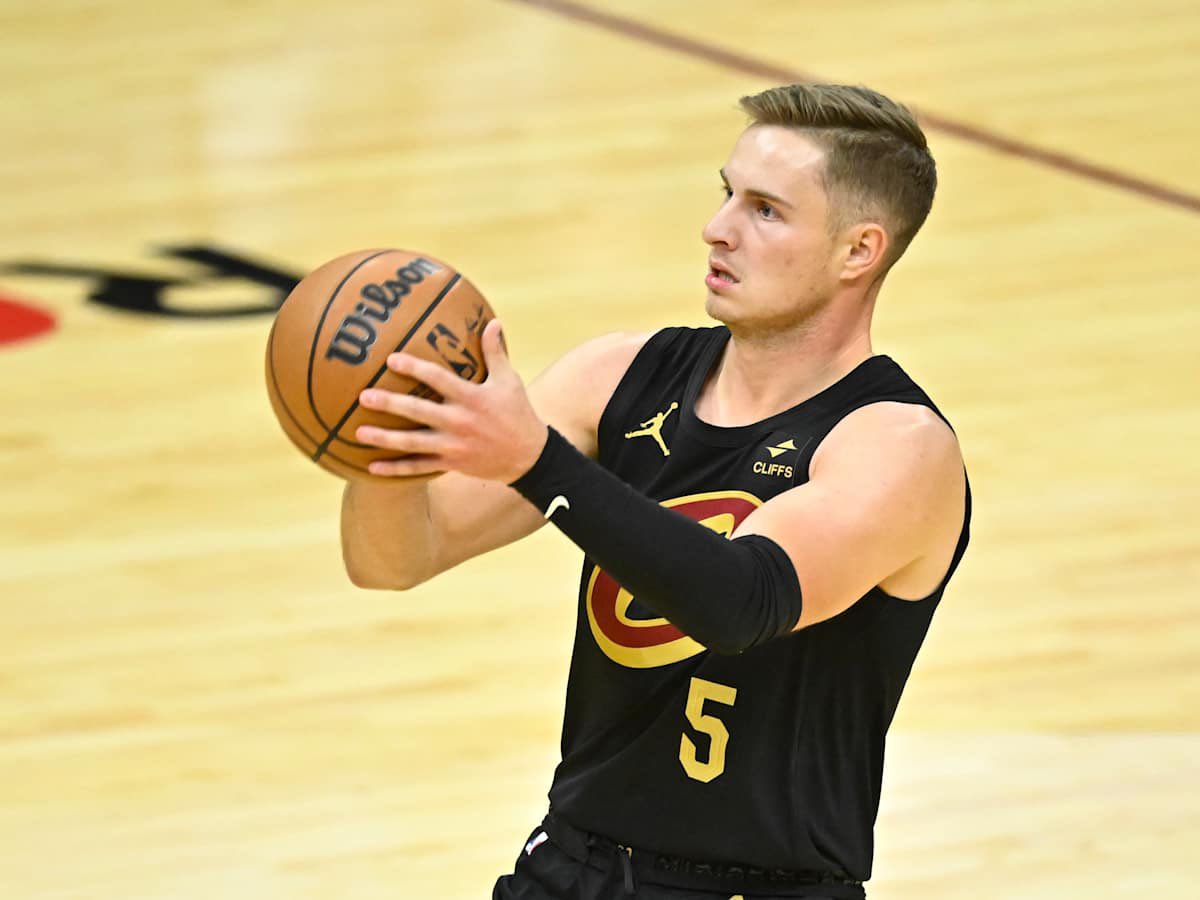 Doc’s NBA Picks - April 10th🏀

$100 to someone who likes if we sweep 2-0 AGAIN today❤️

Santi Aldama O 10.5 Pts (-110)
Sam Merrill O 11.5 Pts (-113)
🪜Sam Merrill 4+ 3PM (+150)
🪜Sam Merrill 5+ 3PM (+320)

6-0 sweep yesterday… let’s keep cooking🔥