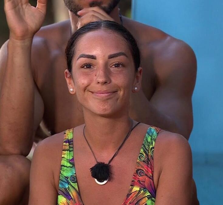 #SVGala6

QUIÉN TE GUSTA MÁS COMO CONCURSANTE DE SUPERVIVIENTES? 

SOFIA SUESCUN 🔁
ANITA WILLIAMS ♥