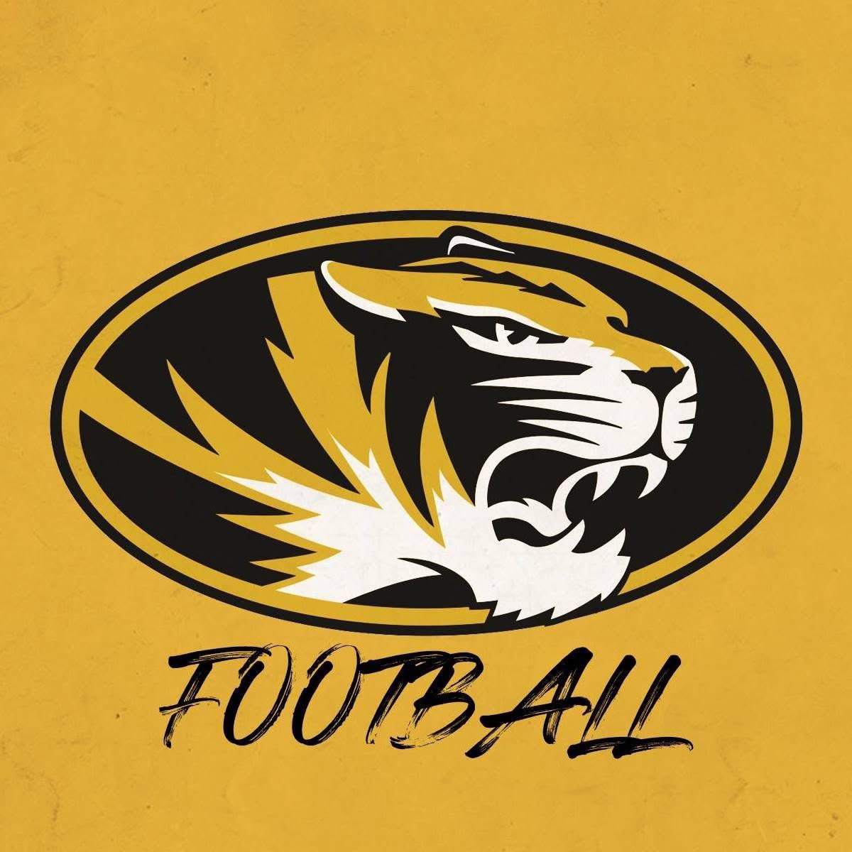 lamons_george's tweet image. Blessed to receive an offer from the University of Missouri 🐯
@bo_els10 @CoachJoshMack @jglenn4242