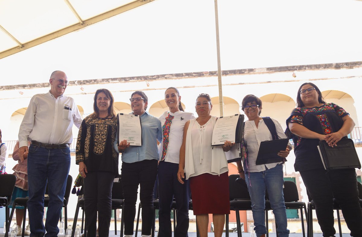 Finanzas_Mor's tweet photo. Honrar la memoria de Emiliano Zapata Salazar, reconociendo el papel del agrarismo en la historia de México, así como la participación activad de las mujeres en el campo y la política es un acto de justicia social. 

#LaTierraQueNosUne https://t.co/xZ41PxXGwz