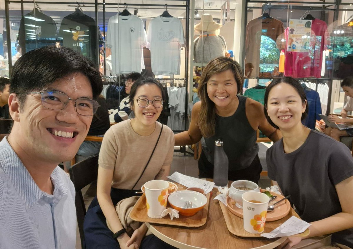 ShangyuanWu's tweet photo. A farewell lunch with our most wonderful admin assistant manager @Evaneyf -- he's leaving our @CNMnus department soon to begin a new chapter in his career! Thanks for being that ever-sturdy pillar of support for us in the admin office, Yu Fan, and you will be very much missed! https://t.co/LUMP7oBg1N