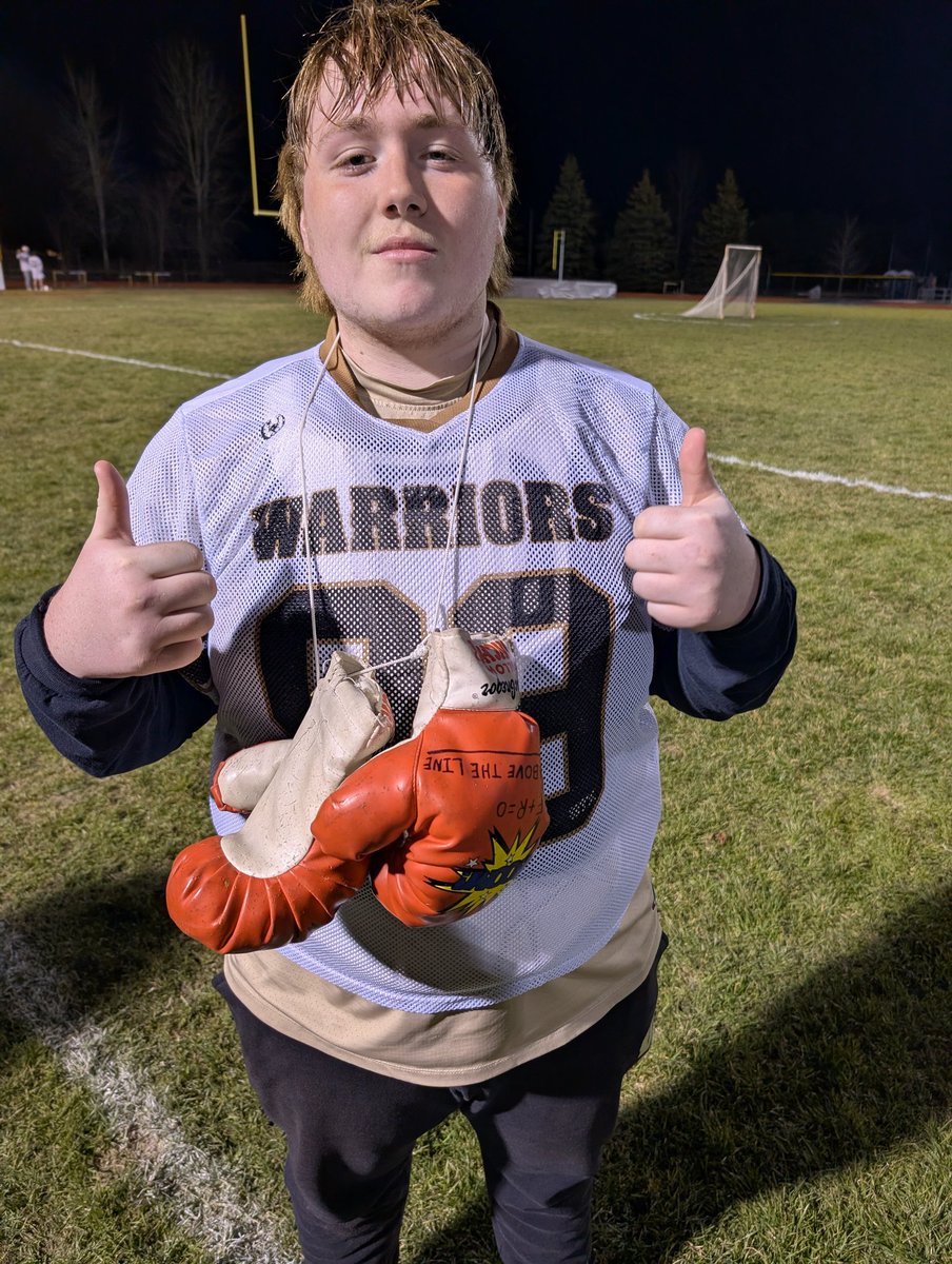 bcwlacrosse's tweet photo. We dropped a tough one today to Grand Blanc. The #BeAboveTheLine gloves go out to senior tendy Harper Roth. We host TCC tomorrow at Handy Varsity at 4 and JV to follow at approximately 6. Come on out and Support! #BeatTCC #GoWarriors https://t.co/b3L05nrbrs