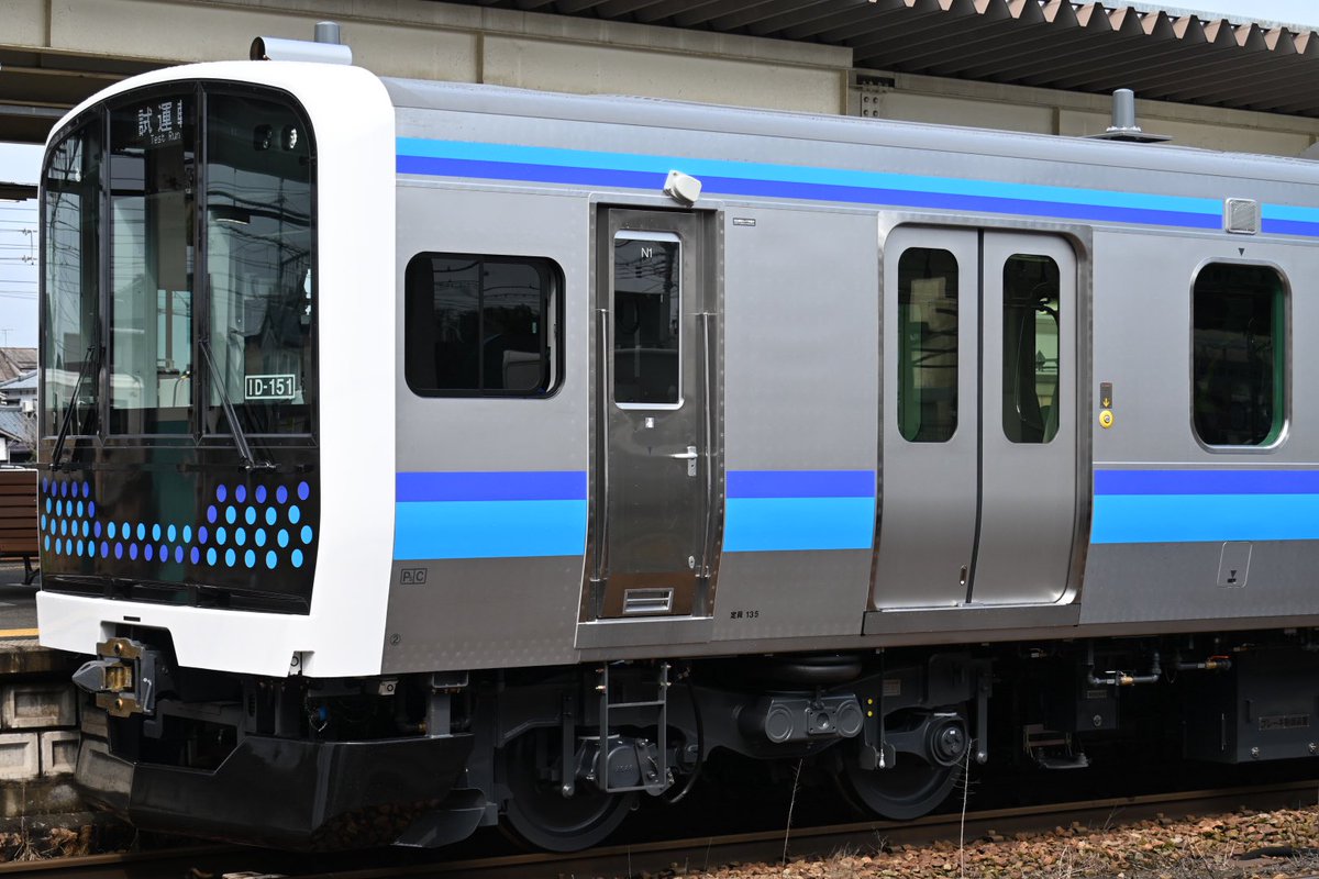 J-TREC（新津）から落成した仙石線用のE131系800番台センN1編成の公式