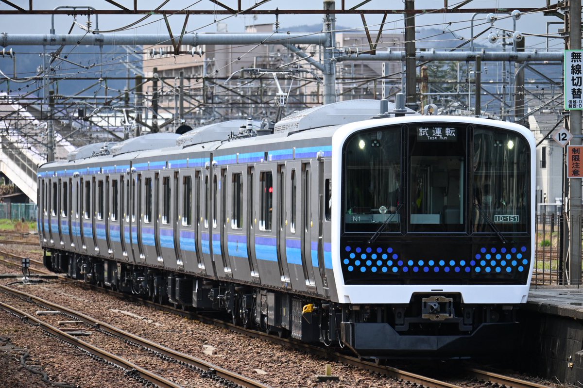 J-TREC（新津）から落成した仙石線用のE131系800番台センN1編成の公式