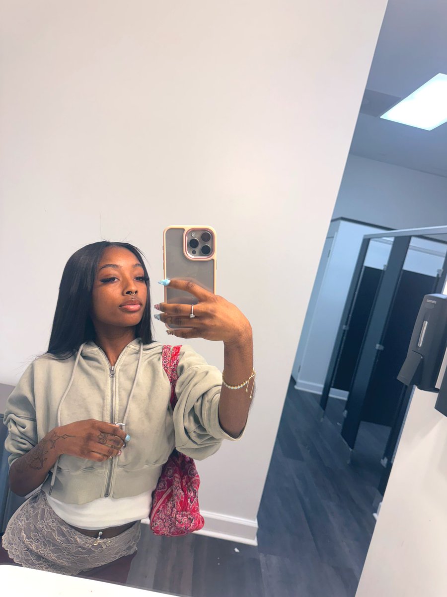 lynanoia's tweet photo. Hey there🧚🏽‍♀️ https://t.co/lDBAHfN3dh