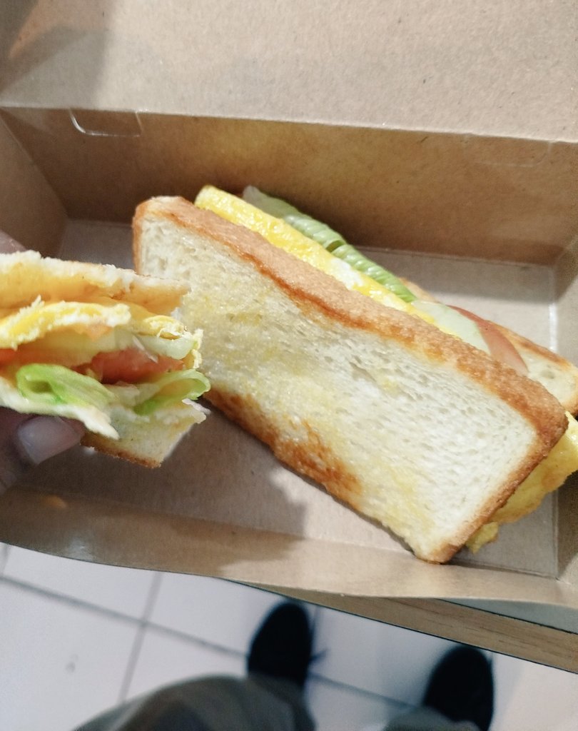 Selamat pagi, hujan dan matahari