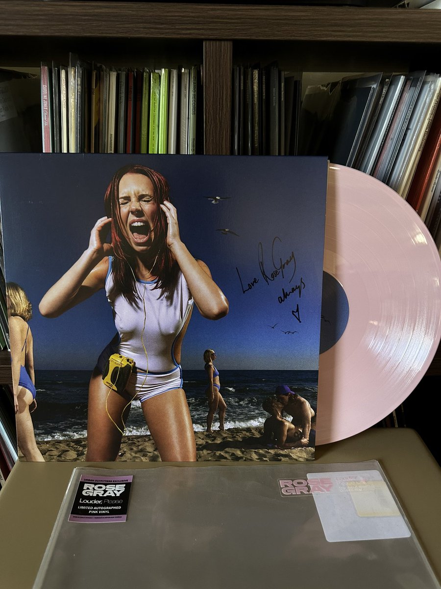 thedallash's tweet photo. look what just arrived 💖
@rosegray_ @UrbanOutfitters https://t.co/LlVHMOSOay