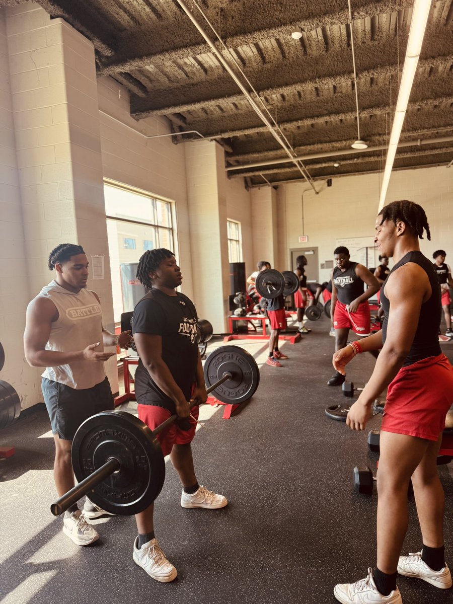 There’s nothing like a great lift after an amazing day of hitting yesterday. STAY FOCUSED!!  #ALLIN #TSD
