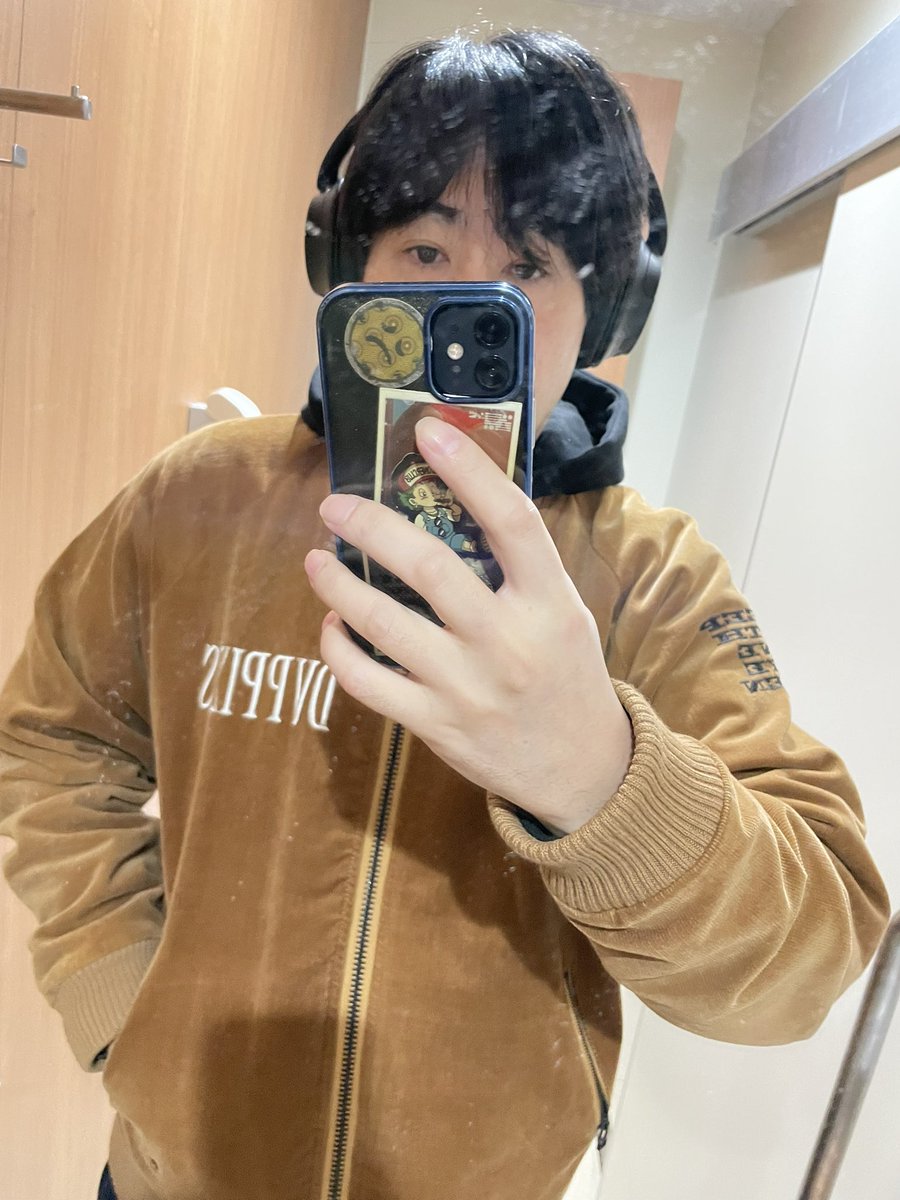 jaken616's tweet photo. FIVE-O久々に着たけどデザイン格好良い
#FIVEO #Duppise https://t.co/nhCevLd0q8