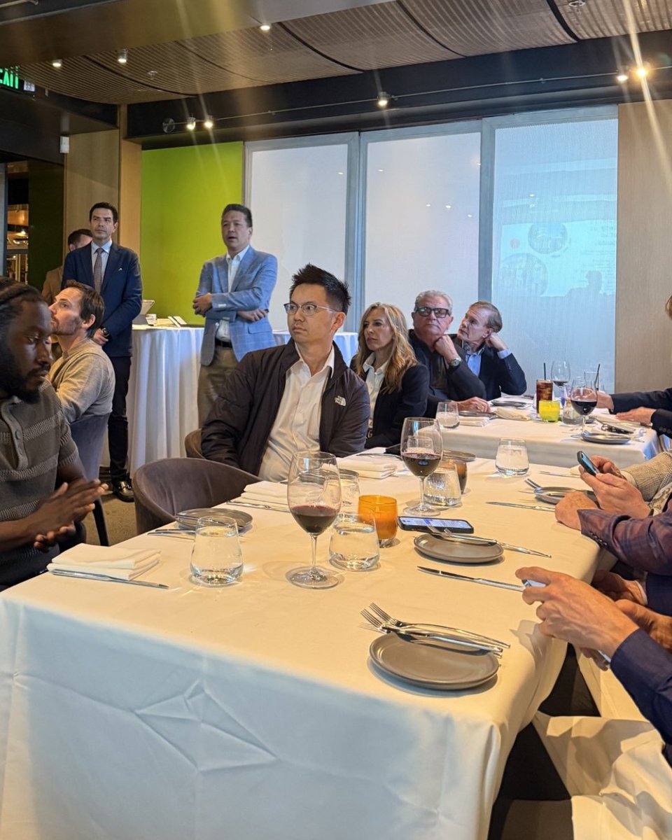 CSPSOFFICE's tweet photo. Dr. Gordon Lee, President of @californiaplasticsurgeons, recently visited the San Diego Plastic Surgery Society and shared exciting updates about the upcoming #CSPS2025 Annual Meeting! 🗓️✨
Great to see our community connecting across California! 🤝🌴 https://t.co/AoAyyqcwng