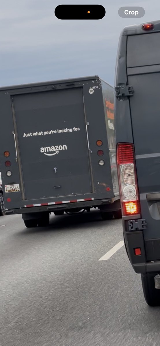 mrheadstash's tweet photo. @amazon truck driver with License plate 5EF6073 threw a glass bottle at my car from not letting him cut me off from riding the shoulder during rush hour traffic! His girlfriend  and another Amazon driver tried to drive me off the road so their friend can get away. https://t.co/sbioqschhX